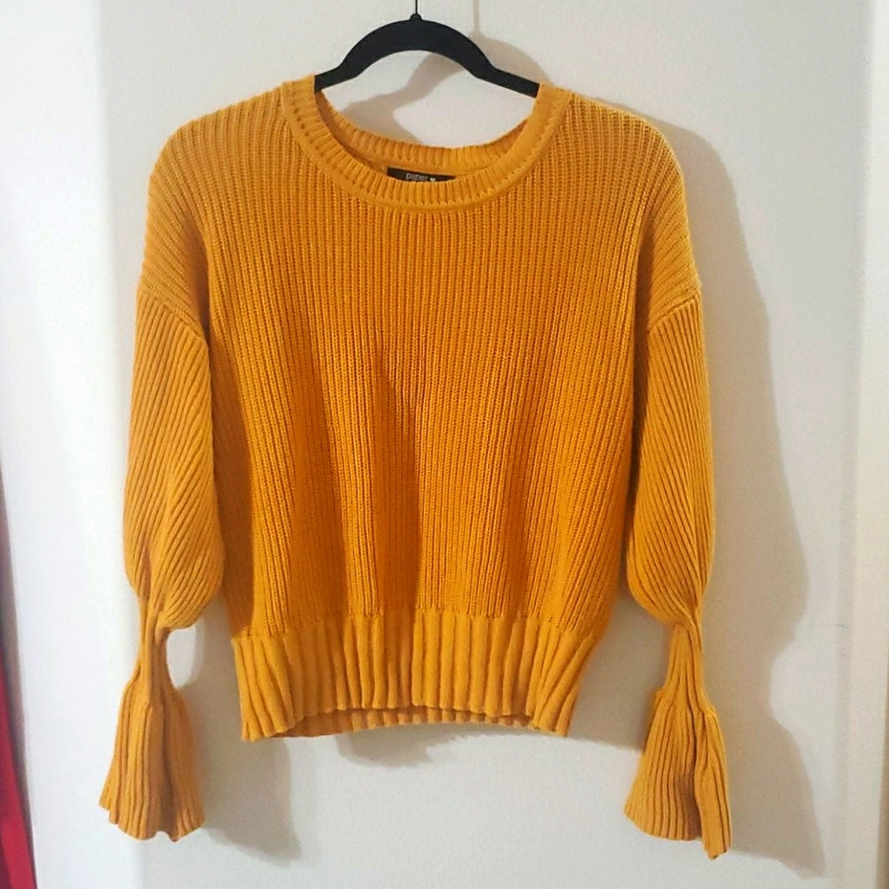 Paper hart sweater
